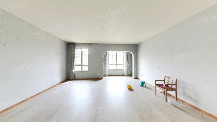 格调初晴二手房实景图