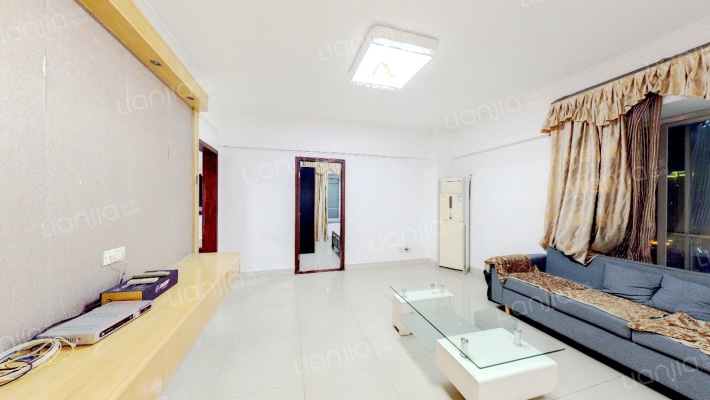 假日豪庭二手房实景图