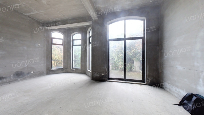 一泓蓝溪二手房实景图