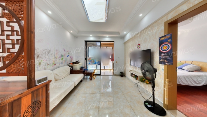 怡品湖景花园二手房实景图