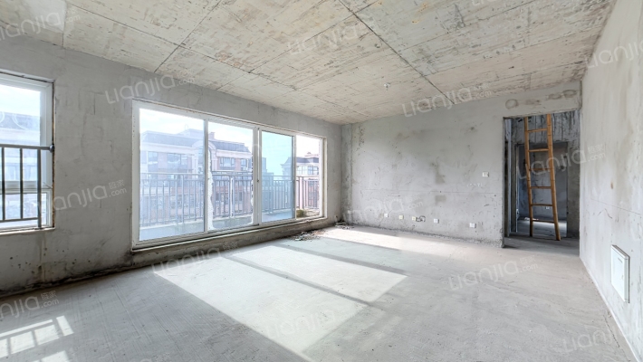 依云尚品二手房实景图