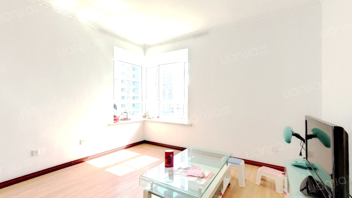 青建尚东区二手房实景图