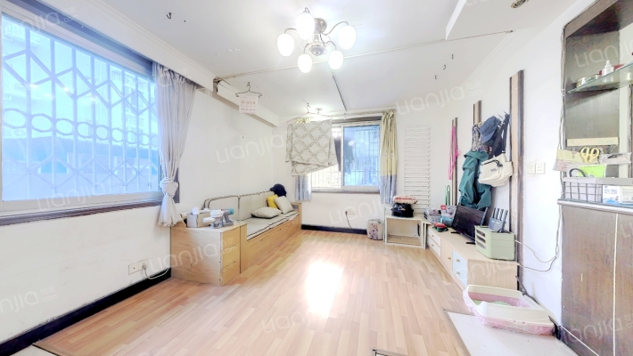 横四道街8号二手房实景图