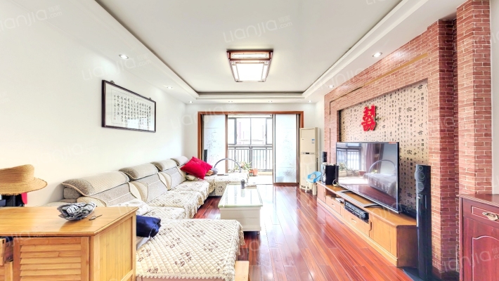 荣尚花苑二手房实景图