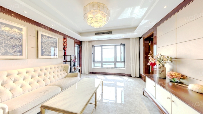 恒大翡翠华庭A区二手房实景图