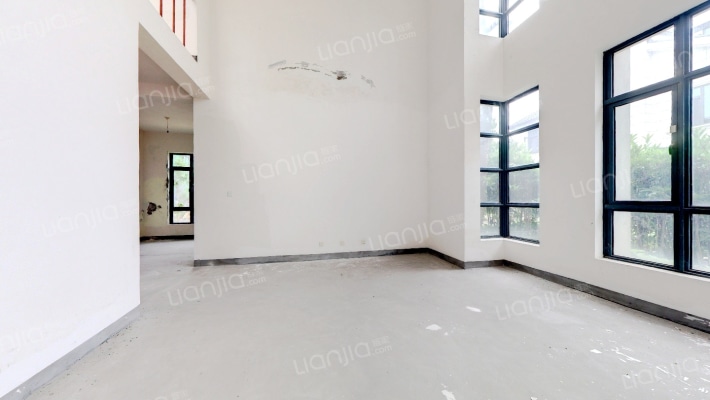 维纳恩湖二手房实景图