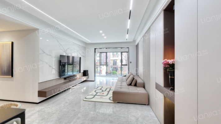 恒达盘龙湾梅苑二手房实景图