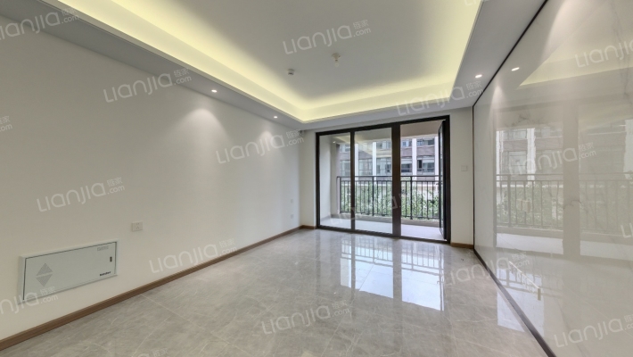 青岛卓越坊二手房实景图