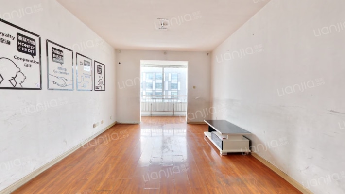 龙景逸墅三期二手房实景图