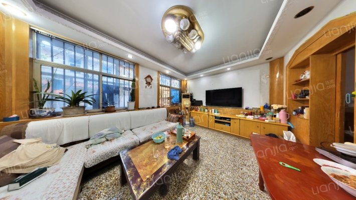 龙泉街1643号东区二手房实景图