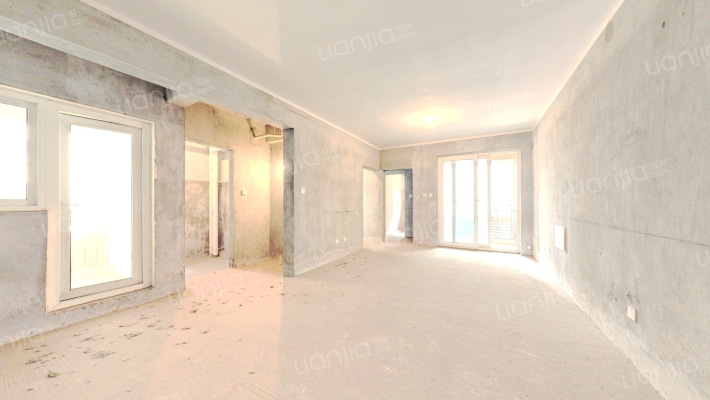 合能珍宝翡翠二手房实景图