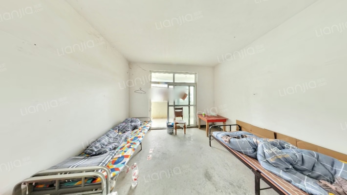 水岸人家小区一期二手房实景图