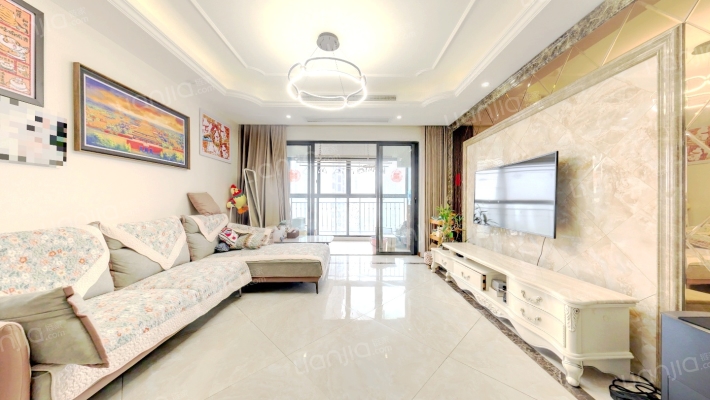 怡品湖景花园二手房实景图