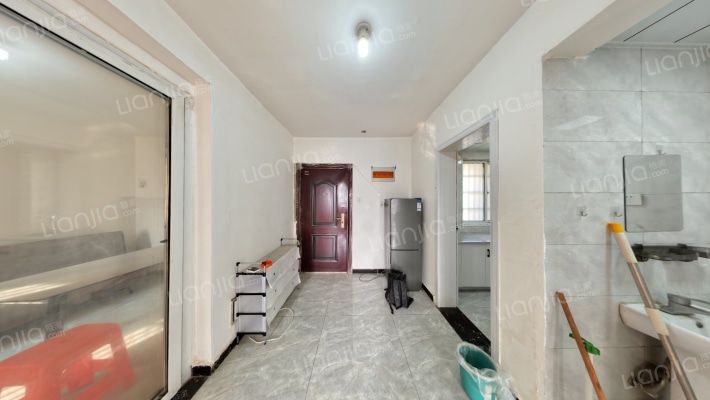 荣信公馆二手房实景图