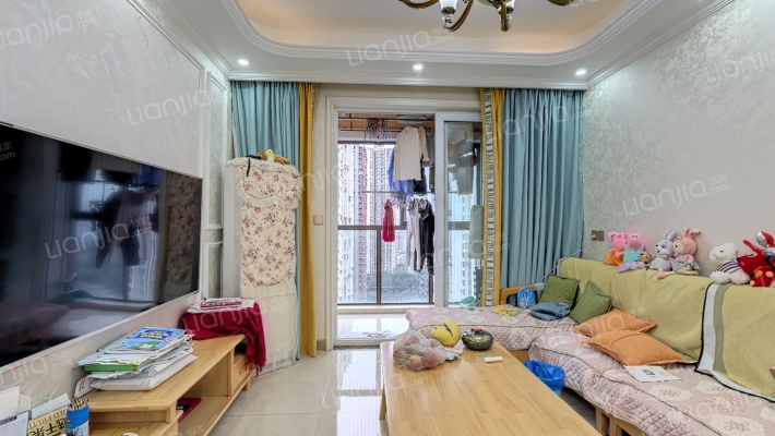 保利爱尚里尚景二手房实景图