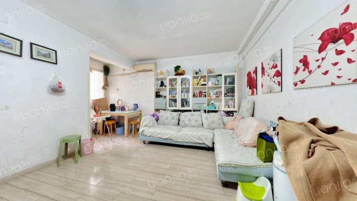 青羊教师公寓二手房实景图