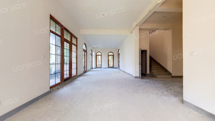 览海高尔夫别墅二手房实景图