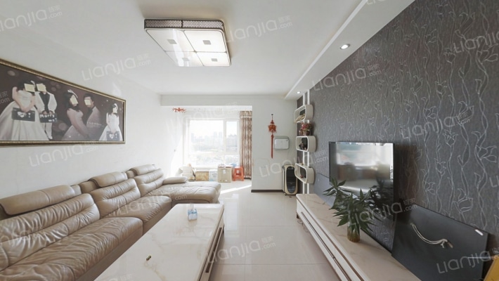 亚泰国际花园二手房实景图