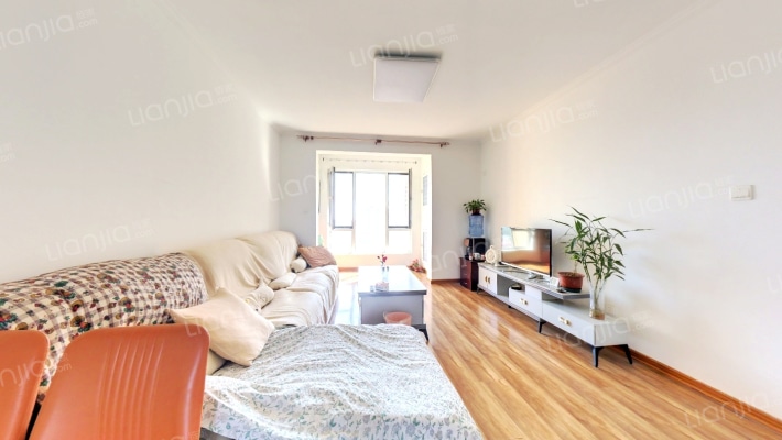 香邑溪谷一期 南北通透三居室 满二-客厅