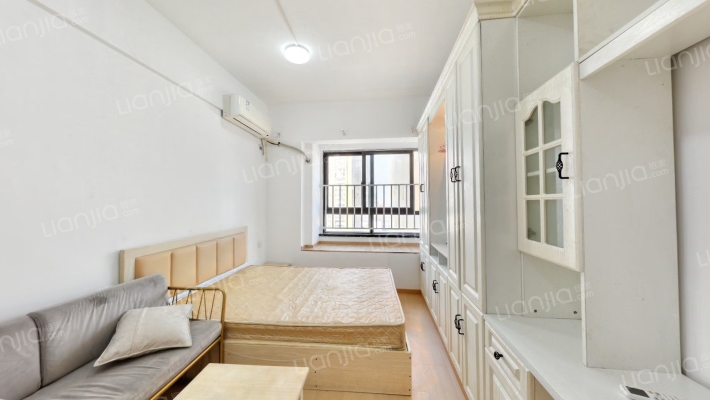 翠屏水晶广场二手房实景图