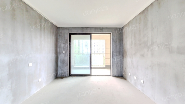 水岸名邸二手房实景图