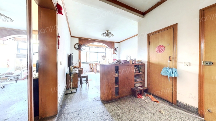 105生活区二手房实景图