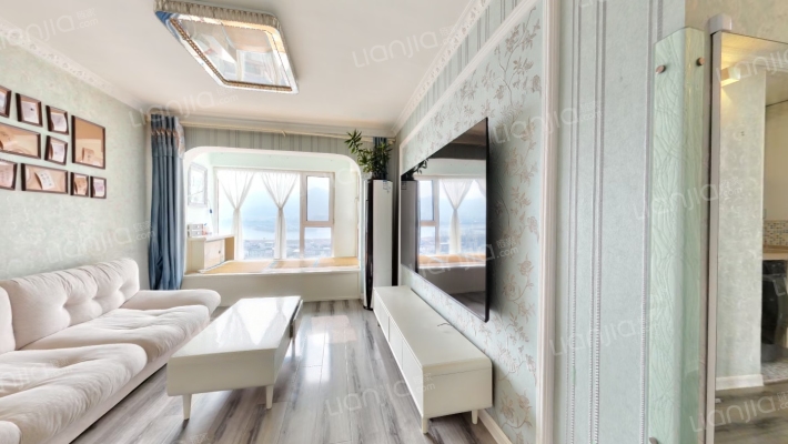 龙湖蓝湖公馆北区二手房实景图