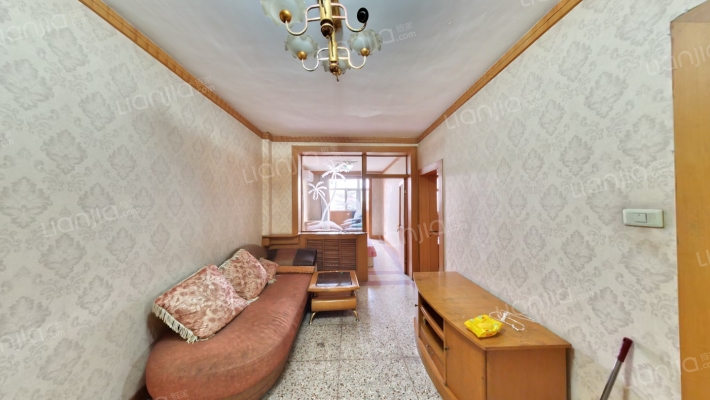 执法局宿舍二手房实景图