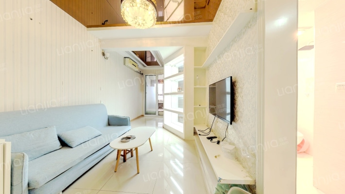 逸景南湾二手房实景图