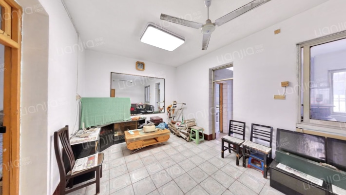 财政局小区二手房实景图