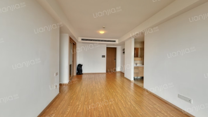 绿城·滨河鸣翠二手房实景图