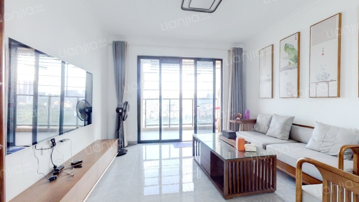 依云水岸三期二手房实景图