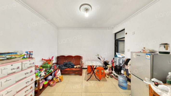 桐鹤名苑二区二手房实景图