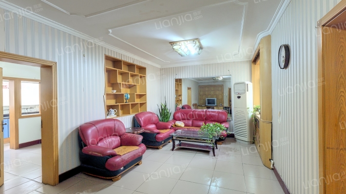 蓝天佳苑二手房实景图