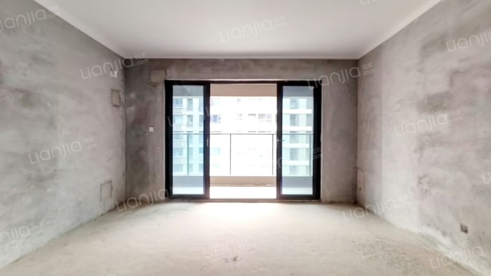 融创春澜府二手房实景图