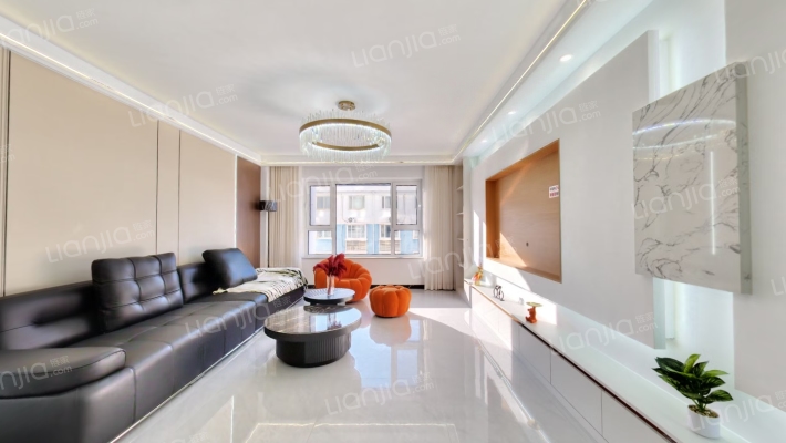 雷沃花苑二手房实景图