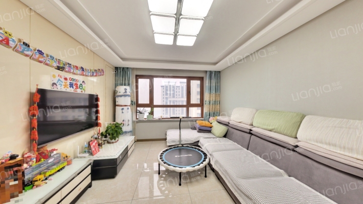 居然世界里二手房实景图