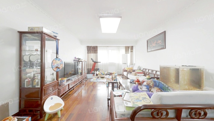 湖沁花园东区二手房实景图