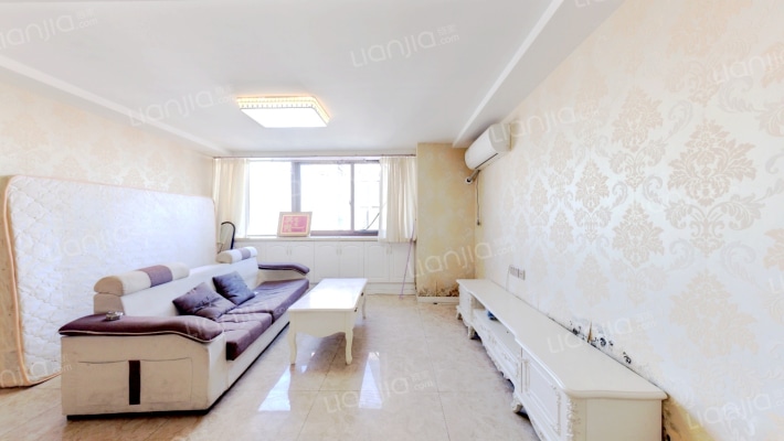 恒隆商业广场二手房实景图