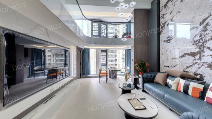 新景天湖广场2期二手房实景图