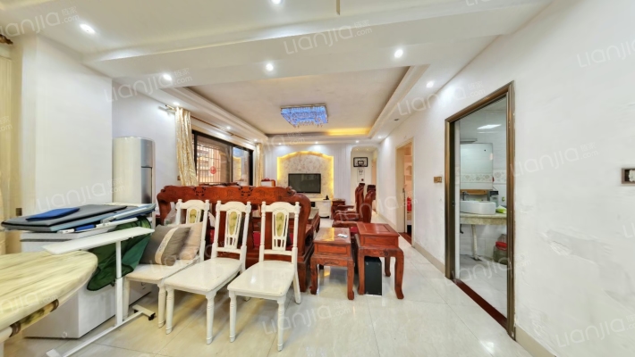 隆源国际公馆二手房实景图