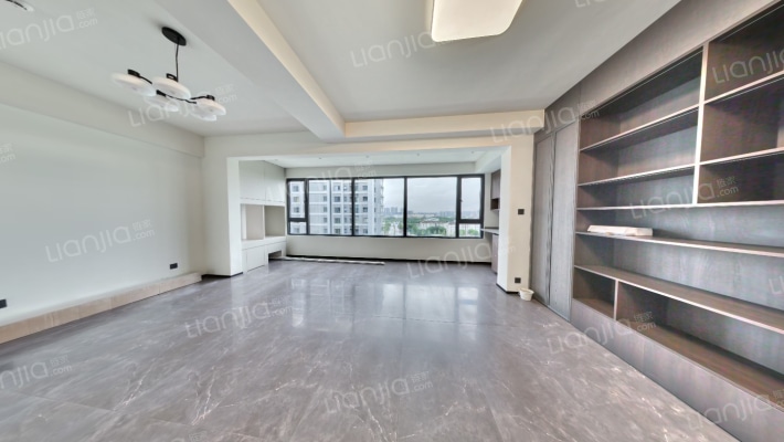 云锦四季二手房实景图