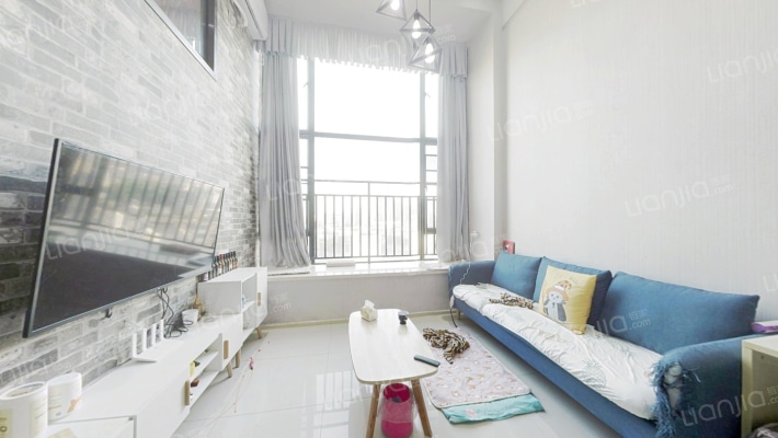 田禾卢浮公馆二手房实景图