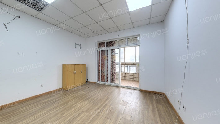 万高都市欣城二手房实景图