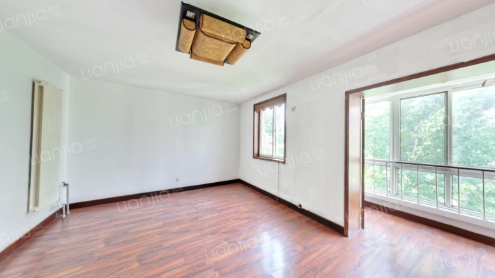嘉泰花园二手房实景图