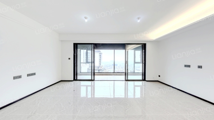 保利明玥半山二手房实景图