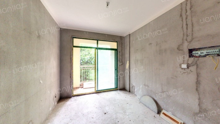 城镇安置房D区二手房实景图