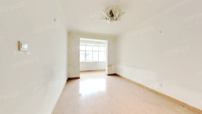 新迎小区四组团二手房实景图