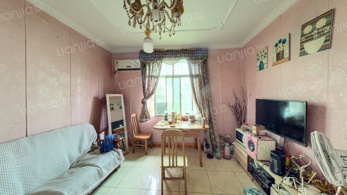 天顺南社区园中园还建楼二手房实景图