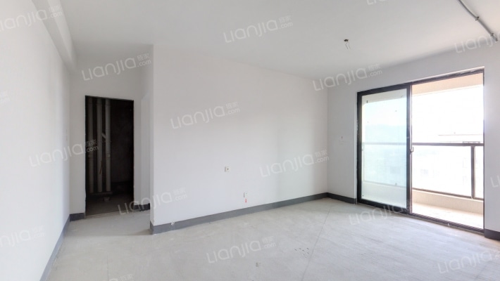 万象华庭一组团二手房实景图